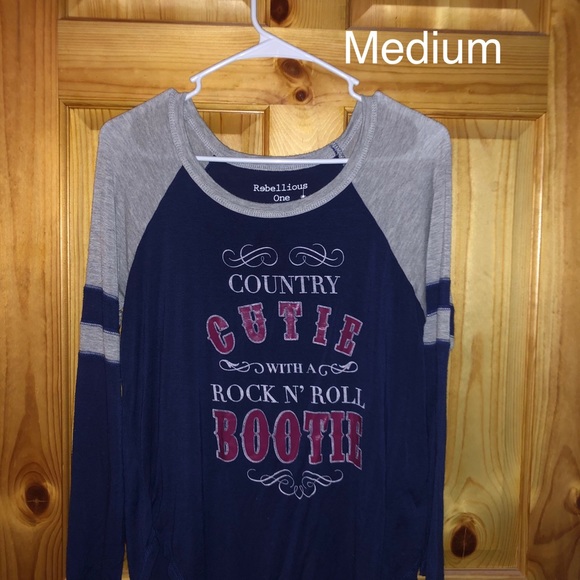 Size Medium Shirts - Picture 5 of 5